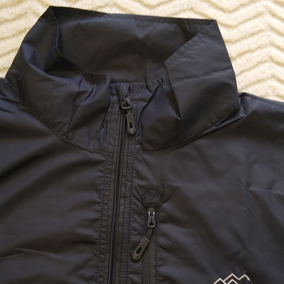 TRAILSIDE SUPPLY CO. MEN'S WINDBREAKER - Picture 3 of 5